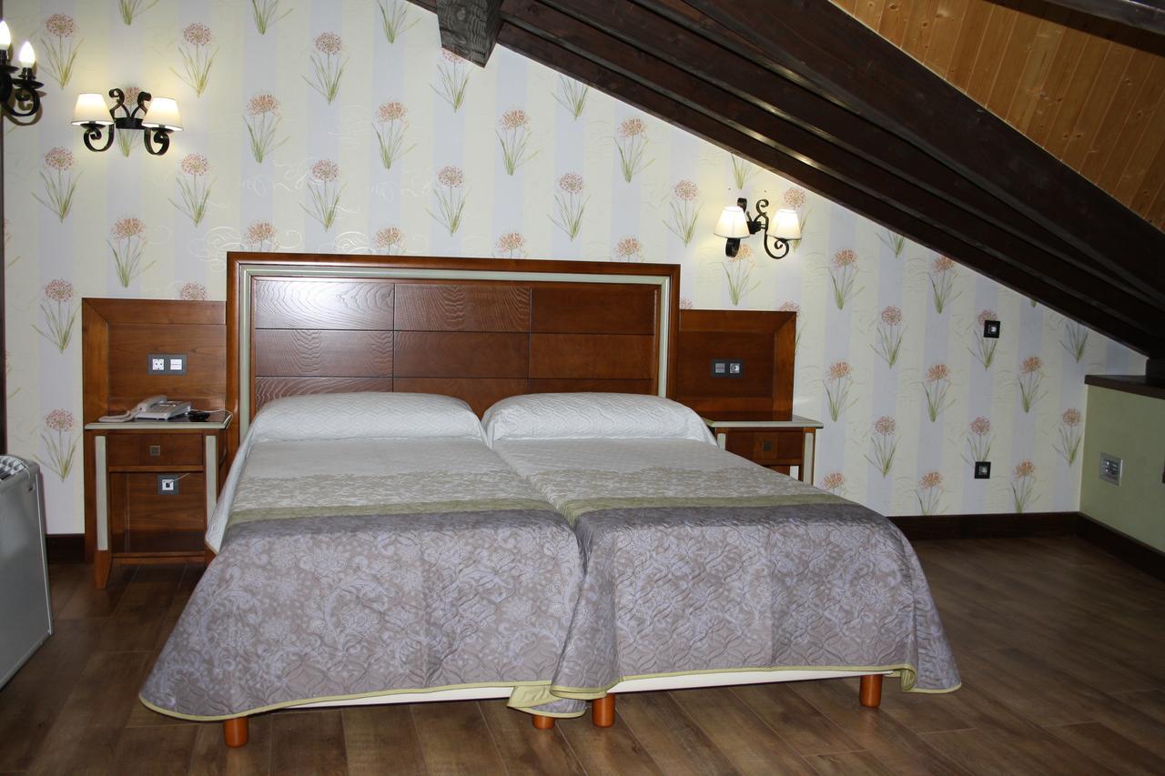 Hotel Rural El Reundu Campomanes Kültér fotó